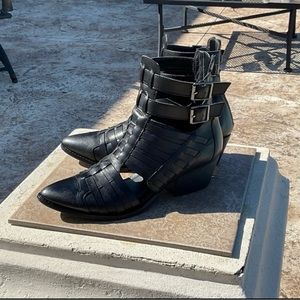 Chinese Laundry Ankle Cut out Bootie